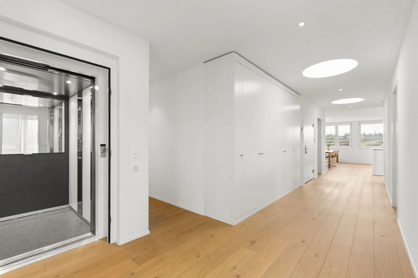 Appartement en Attique Unique avec Vue sur le Rhin - Photo 3 sur 8