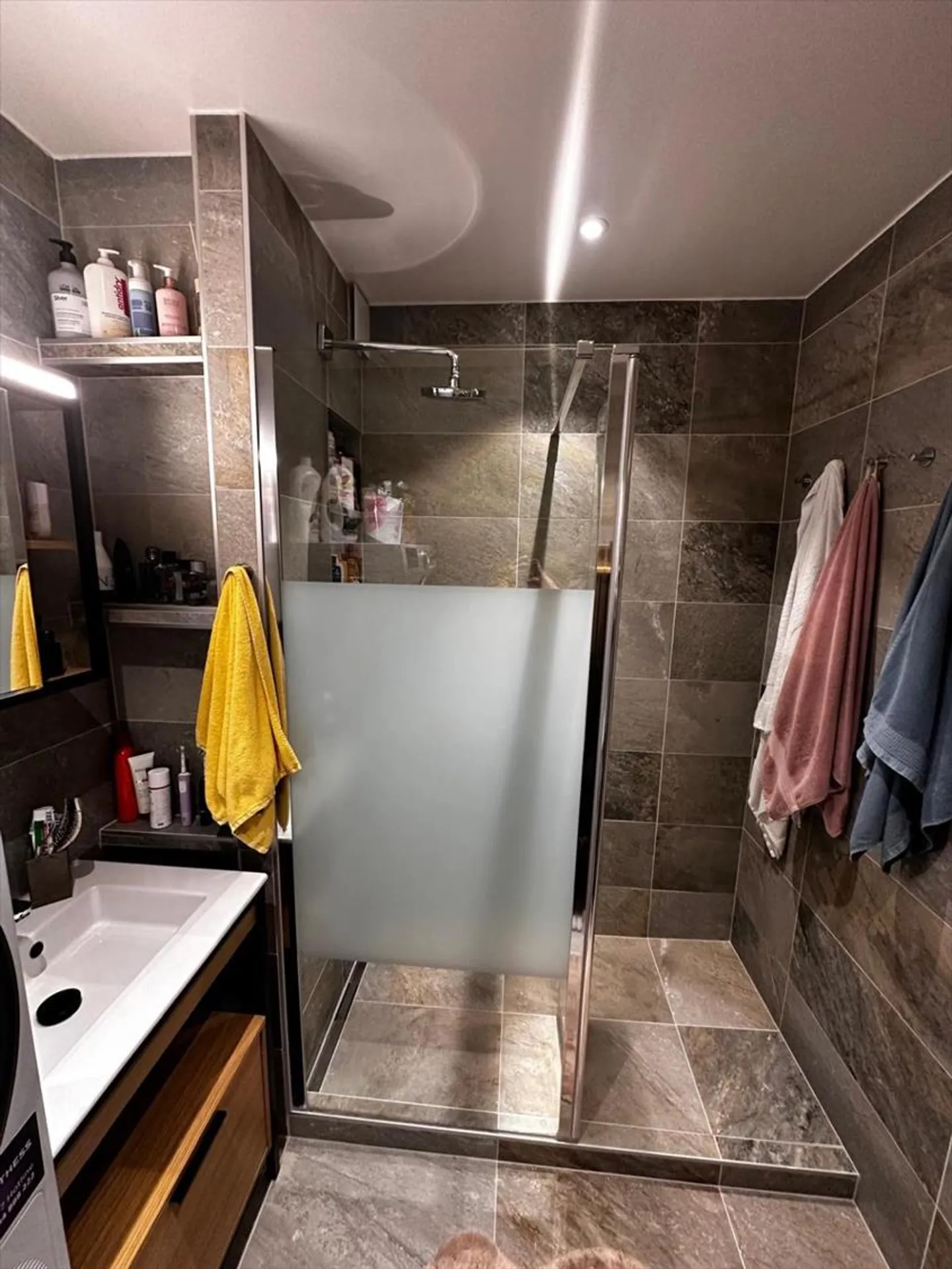 Appartement de 4 pièces entièrement rénové - Photo 4 sur 6