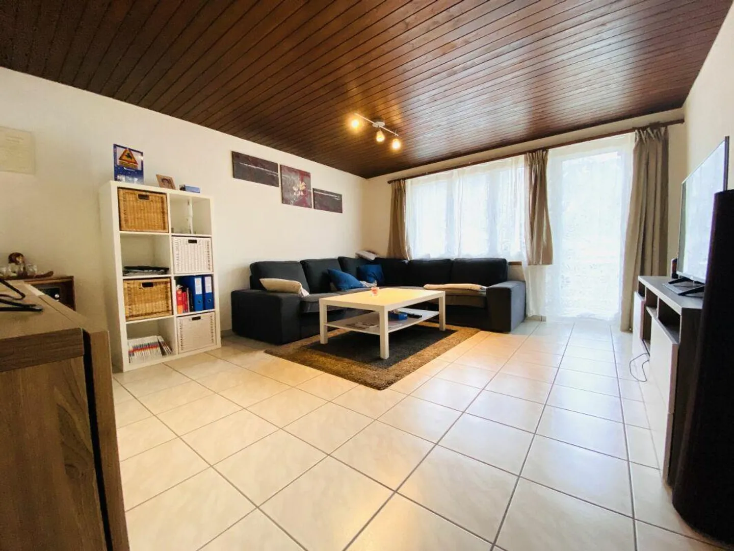 Geräumige Wohnung mit Bergsicht - Foto 3 von 7