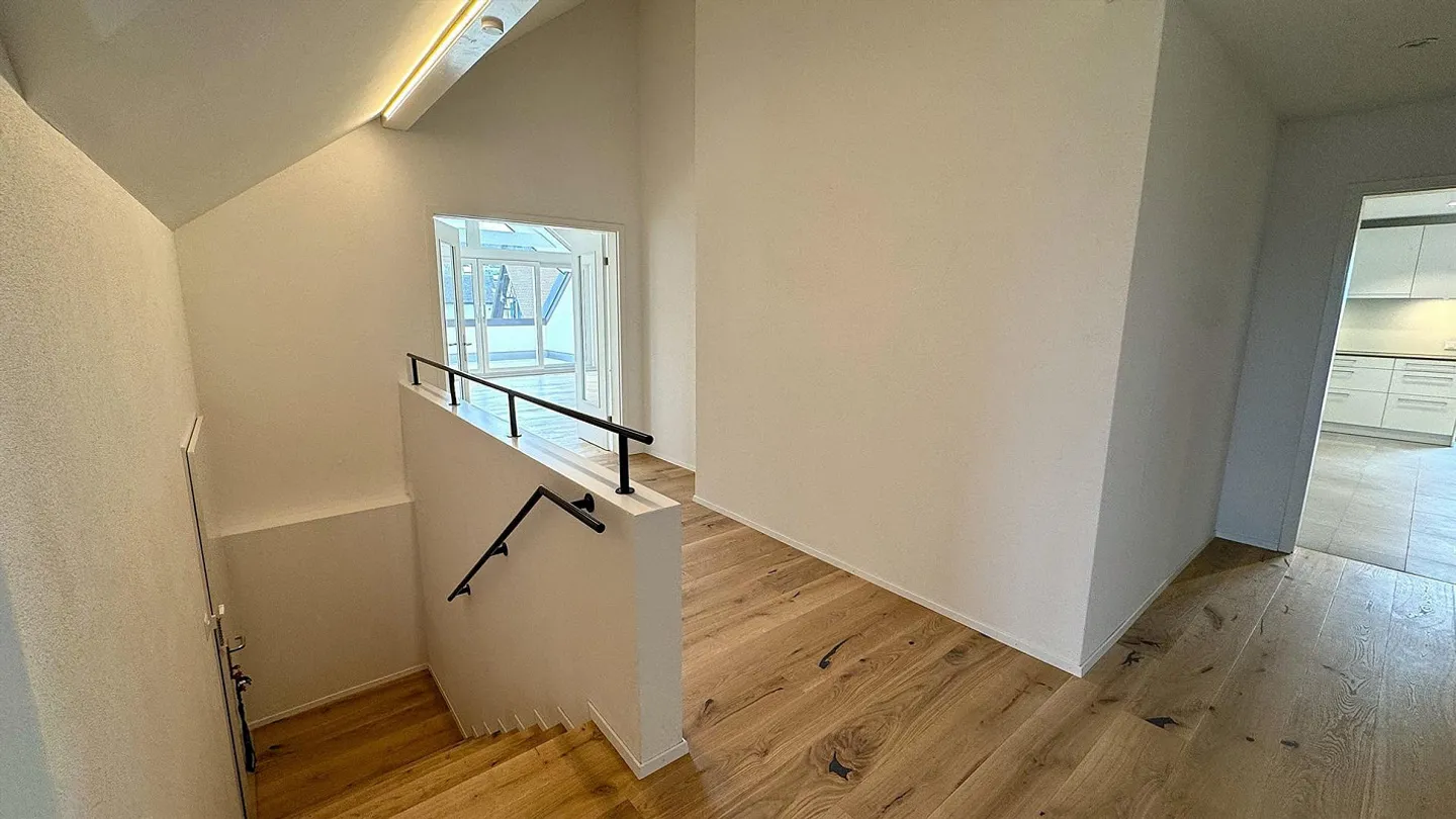 Appartamento attico esclusivo, recentemente ristrutturato di 6,5 stanze a Bottighofen ... - Foto 11 di 13
