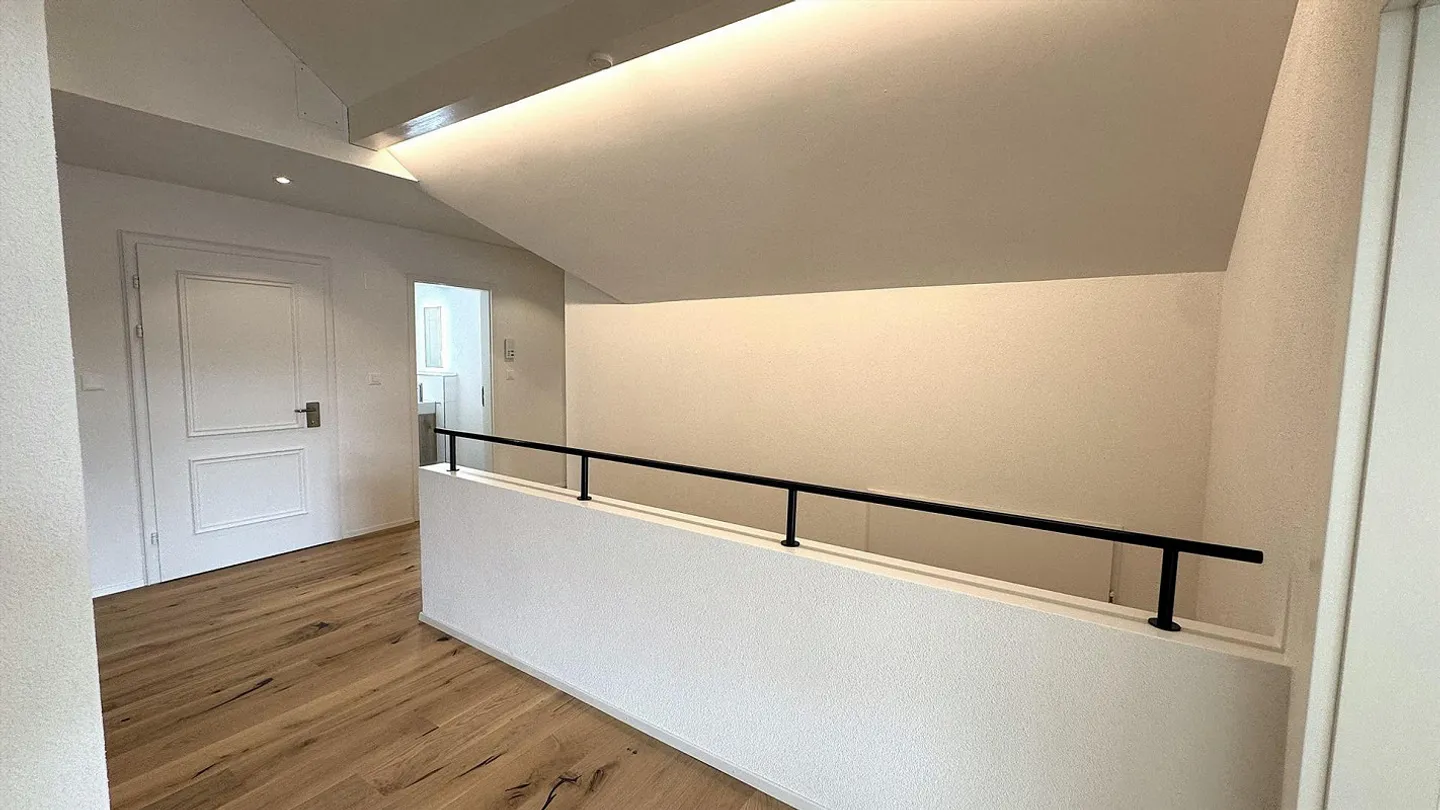 Appartamento attico esclusivo, recentemente ristrutturato di 6,5 stanze a Bottighofen ... - Foto 6 di 13