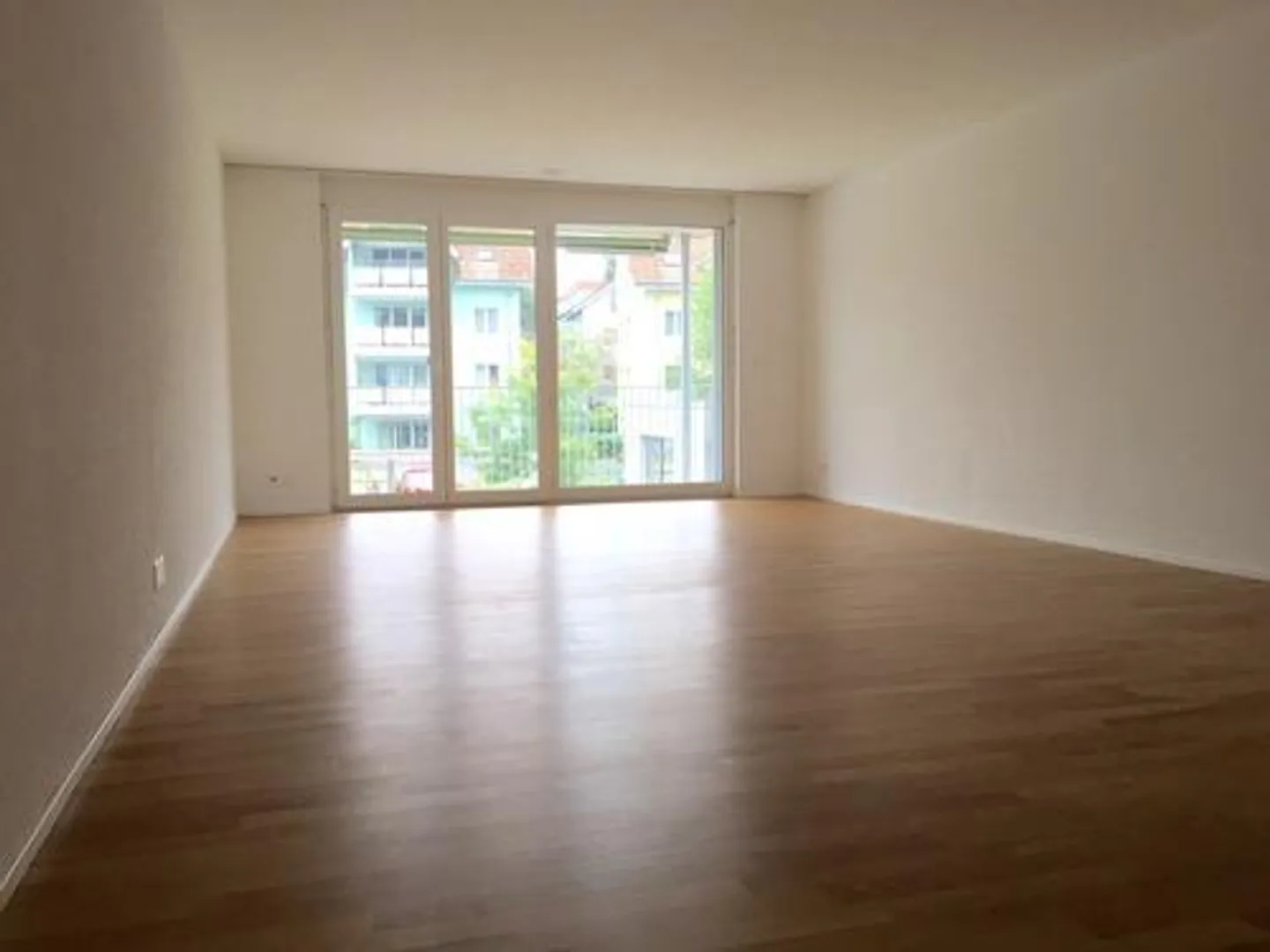 Zentrales Apartment mit Balkon - Foto 1 von 8
