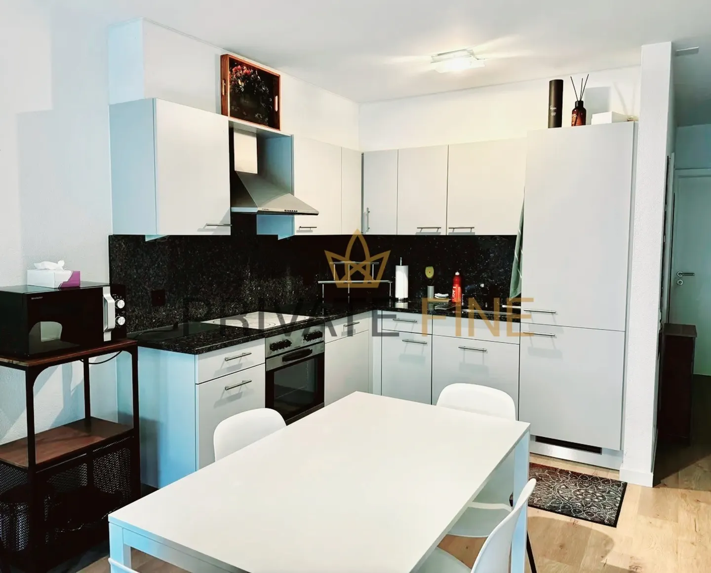 Appartement de 2.5 pièces avec jardin dans un quartier résidentiel calme (51) - Photo 4 sur 8