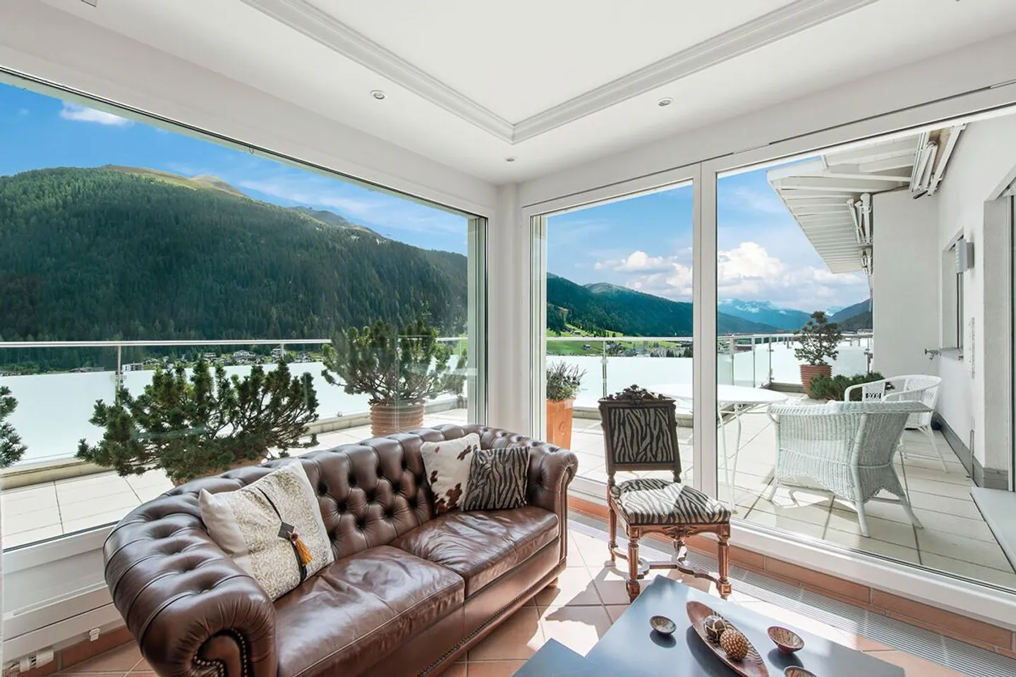 Davos : appartement de vacances spacieux avec vue panoramique dégagée - Photo 2 sur 6