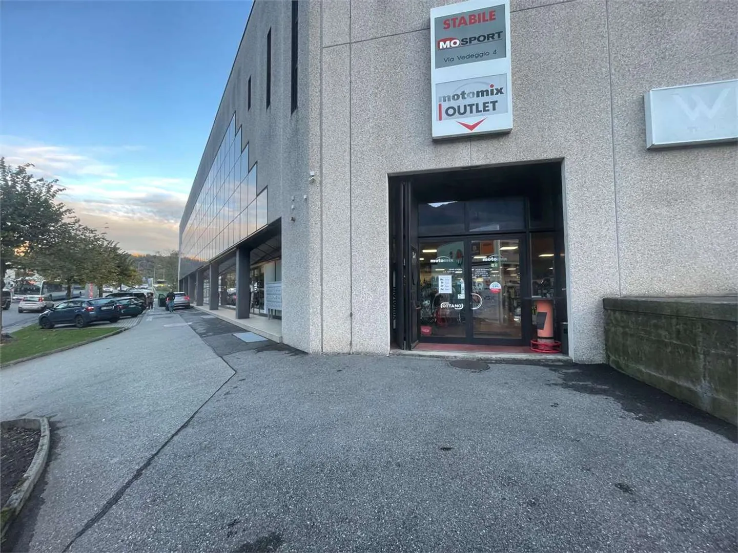 Manno Outlet zu vermieten - Foto 7 von 9