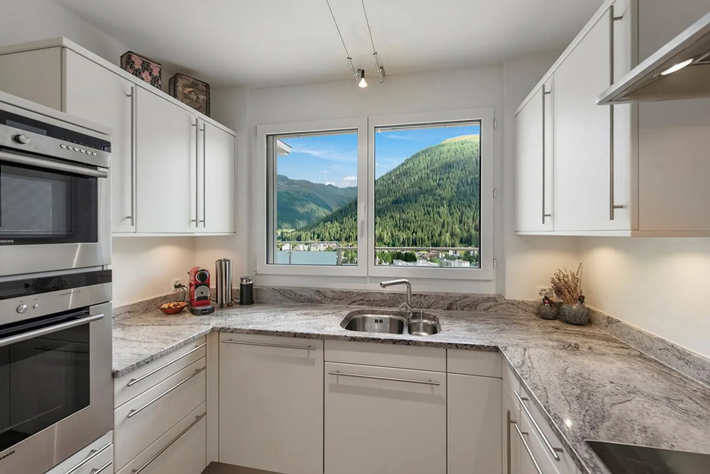 Davos : appartement de vacances spacieux avec vue panoramique dégagée - Photo 3 sur 6