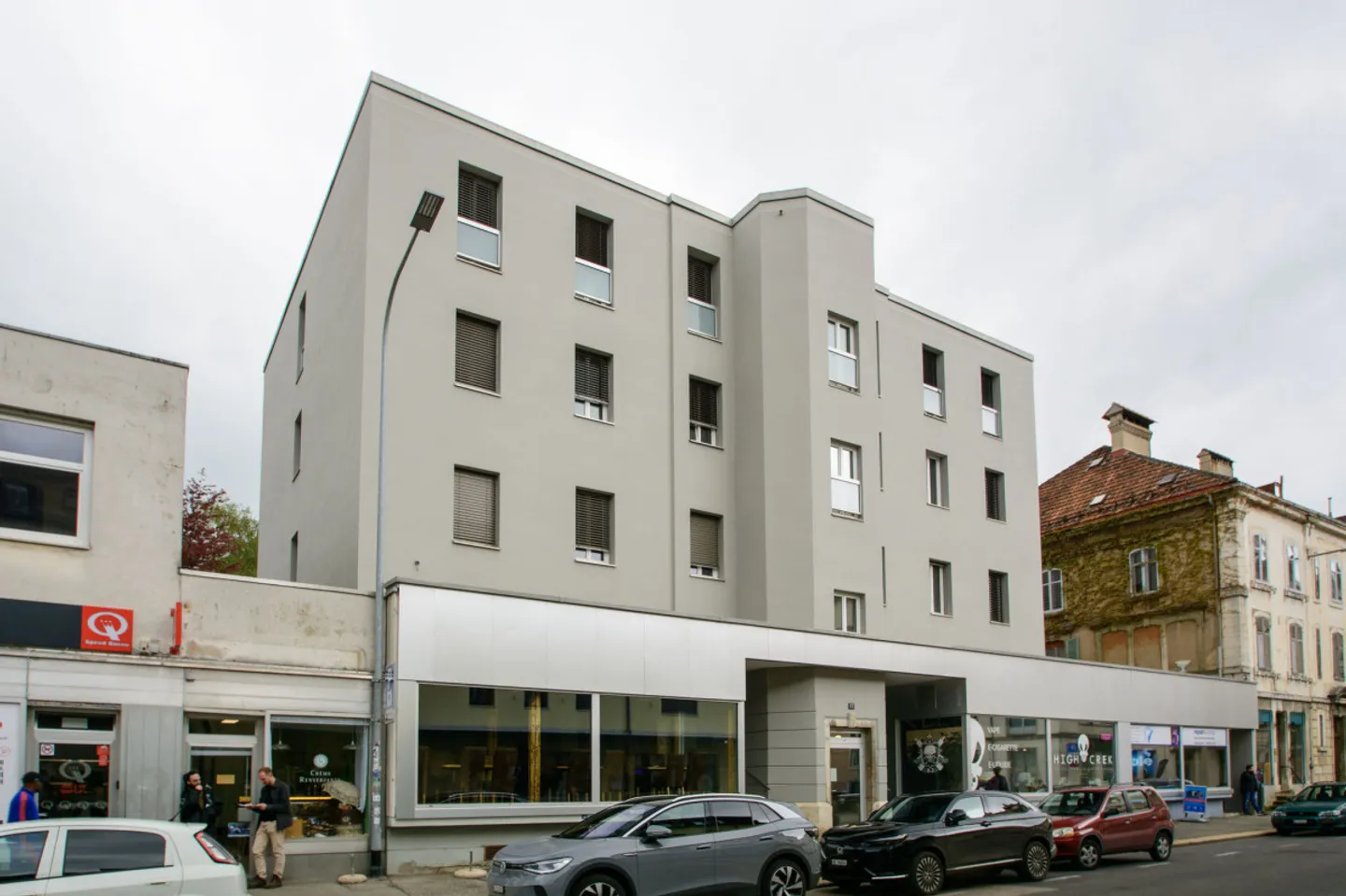 Mischgebäude in La Chaux-de-Fonds - Foto 1 von 4
