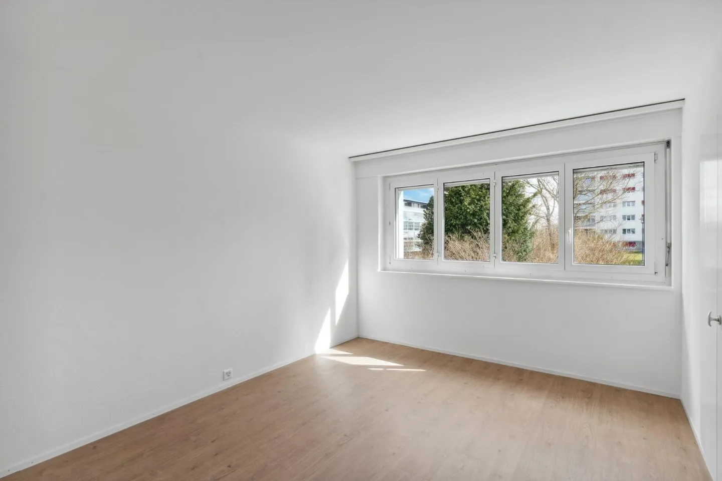 Modernes Apartment mit Balkon - Foto 5 von 6