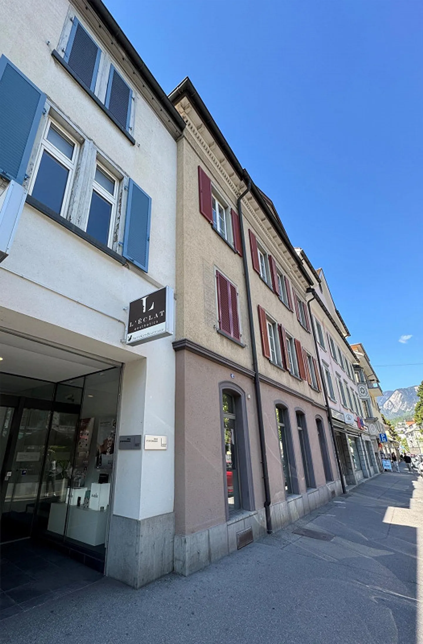 Gewerberäume im Erdgeschoss, an zentraler Lage in Chur - Photo 1 of 4