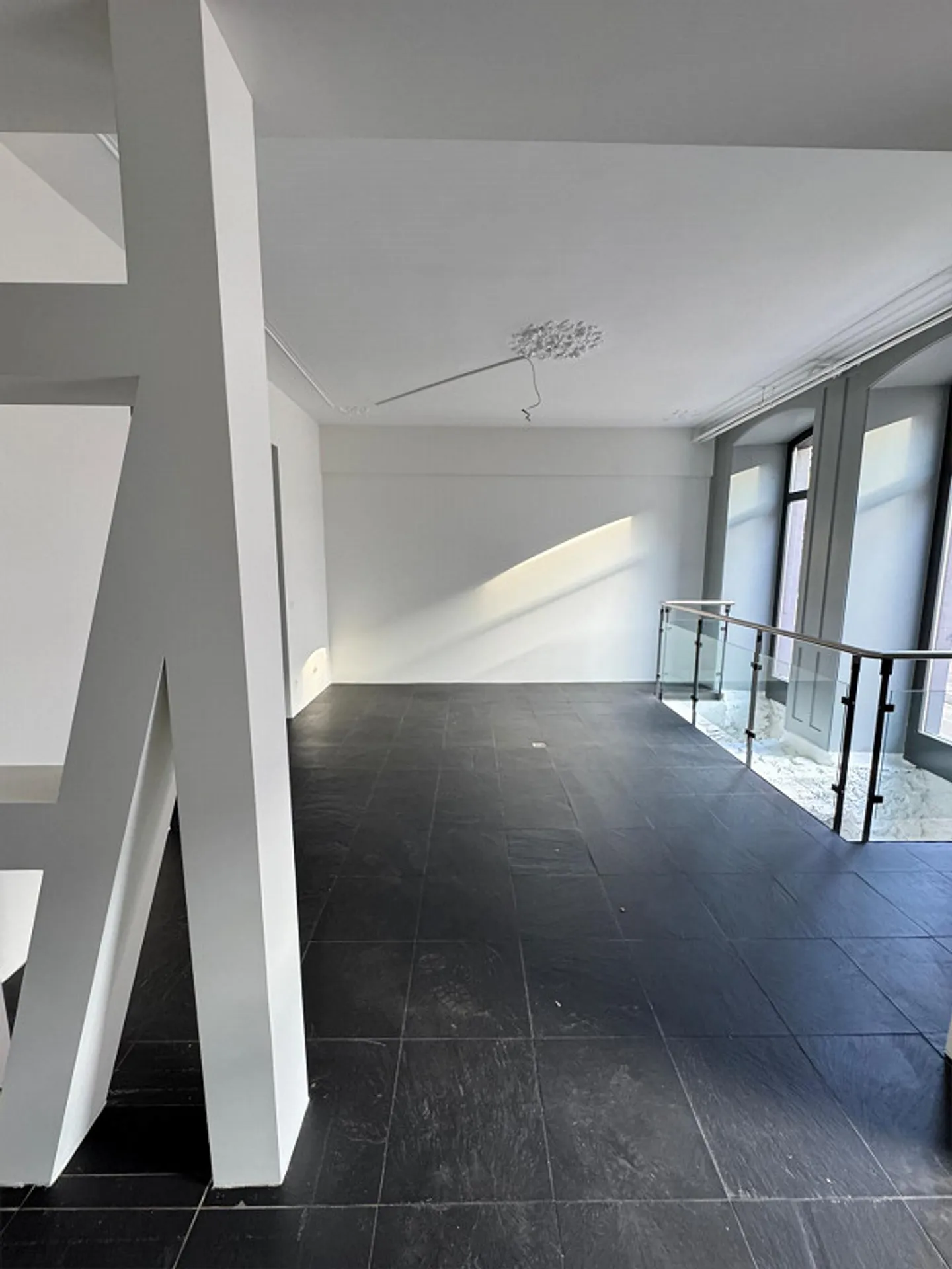 Gewerberäume im Erdgeschoss, an zentraler Lage in Chur - Photo 2 of 4