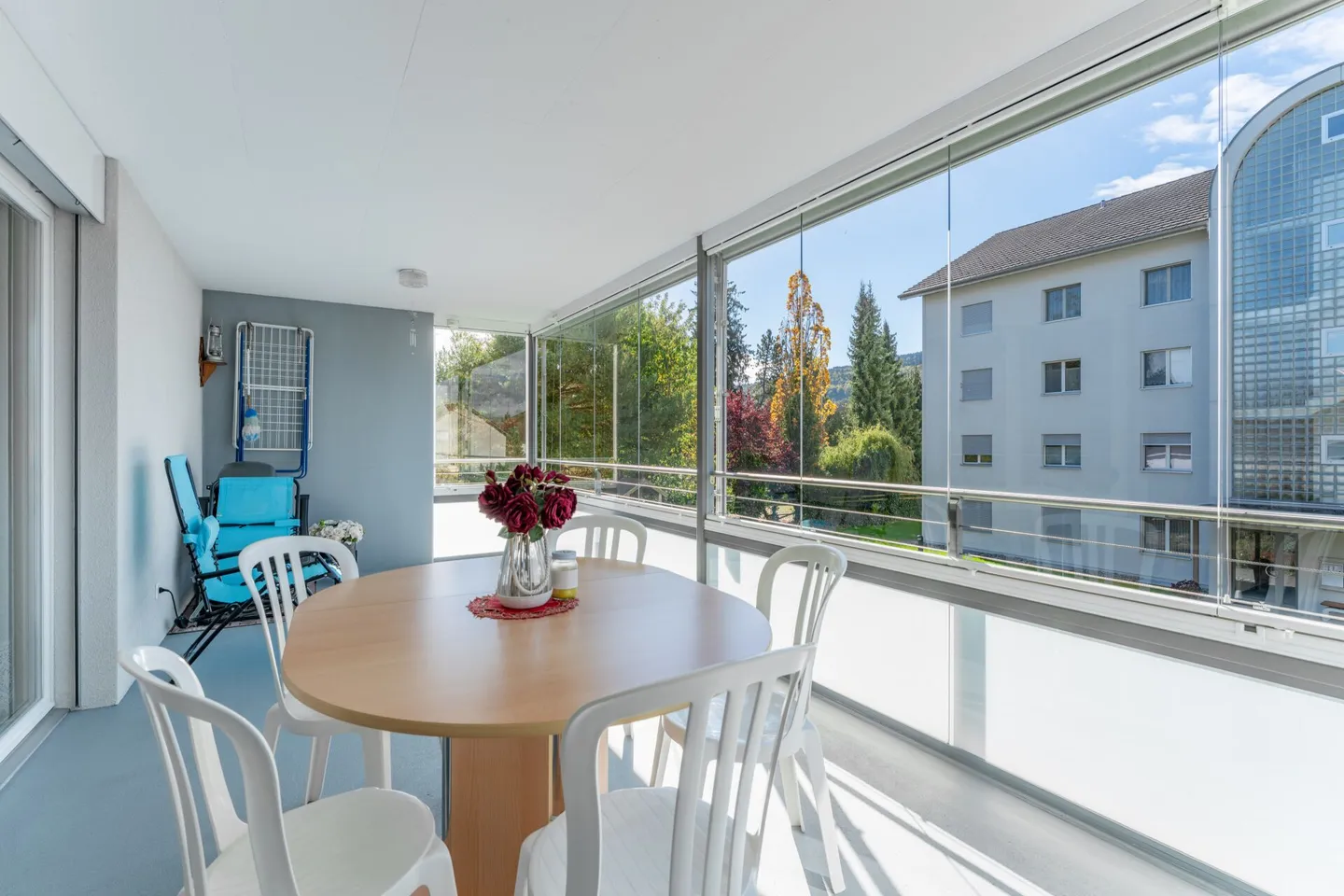 Condominio ben tenuto di 5,5 stanze con balcone vetrato - Foto 10 di 16
