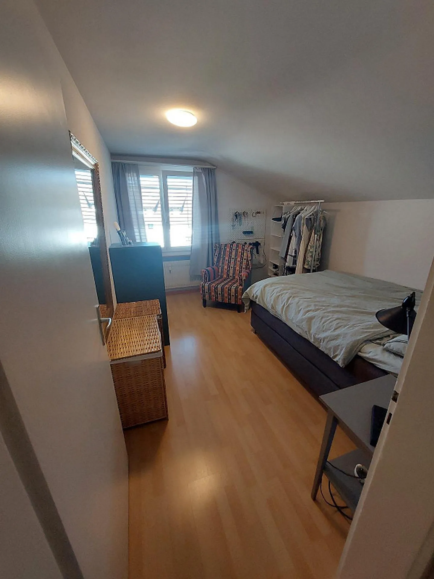 Charmante Wohnung mit Seesicht - Foto 1 von 8