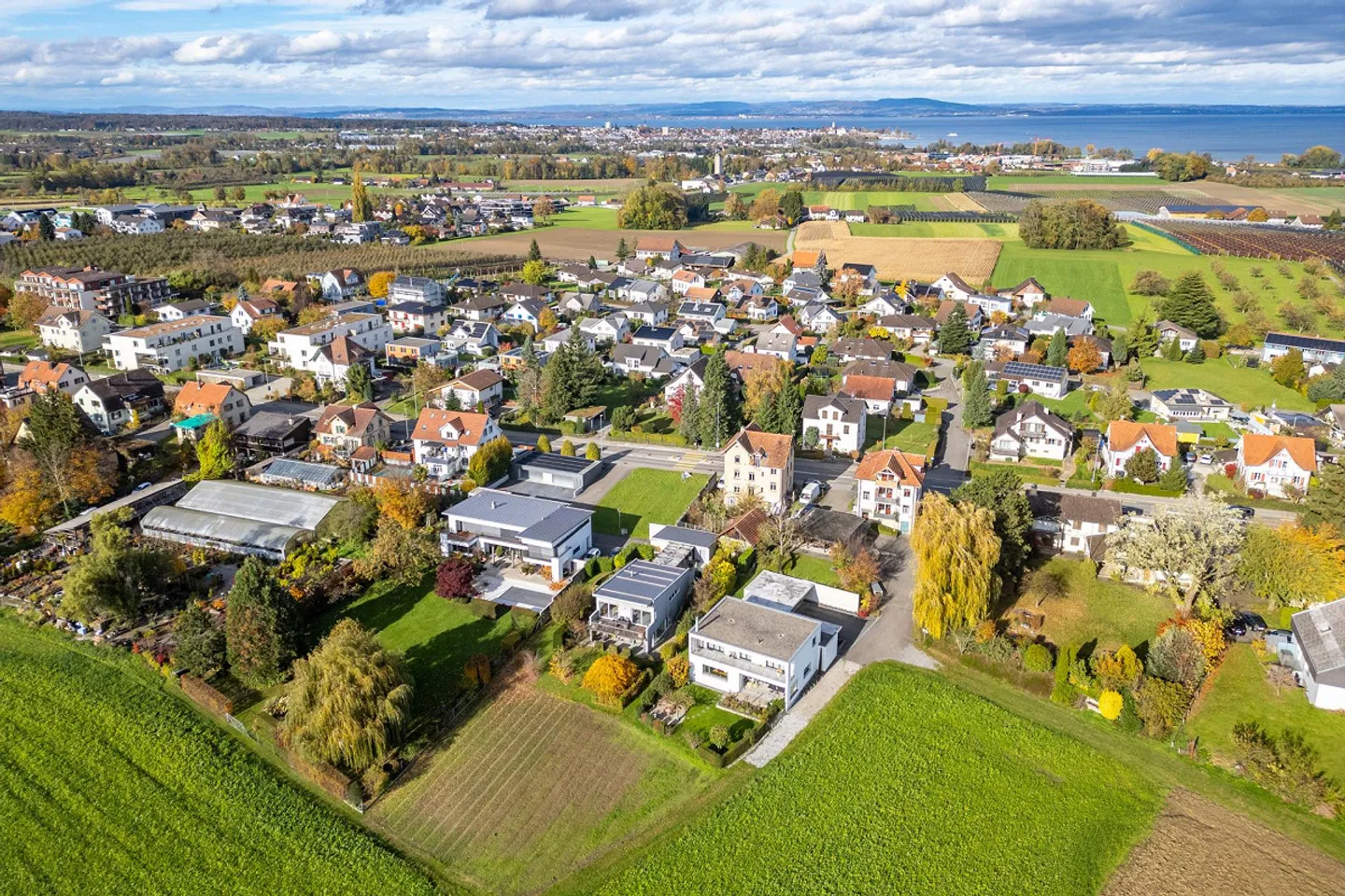 Stilvolles Einfamilienhaus mit wunderbarer Weitsicht - Foto 3 von 18