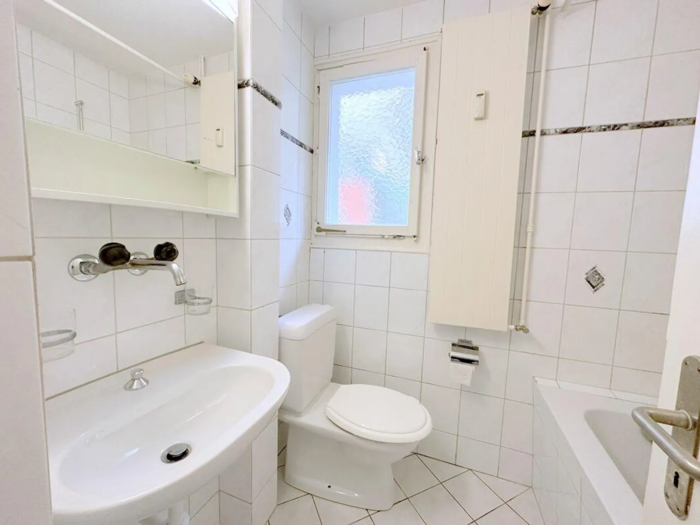 Casa unifamiliare di 4,5 stanze situata in posizione centrale - Foto 7 di 8