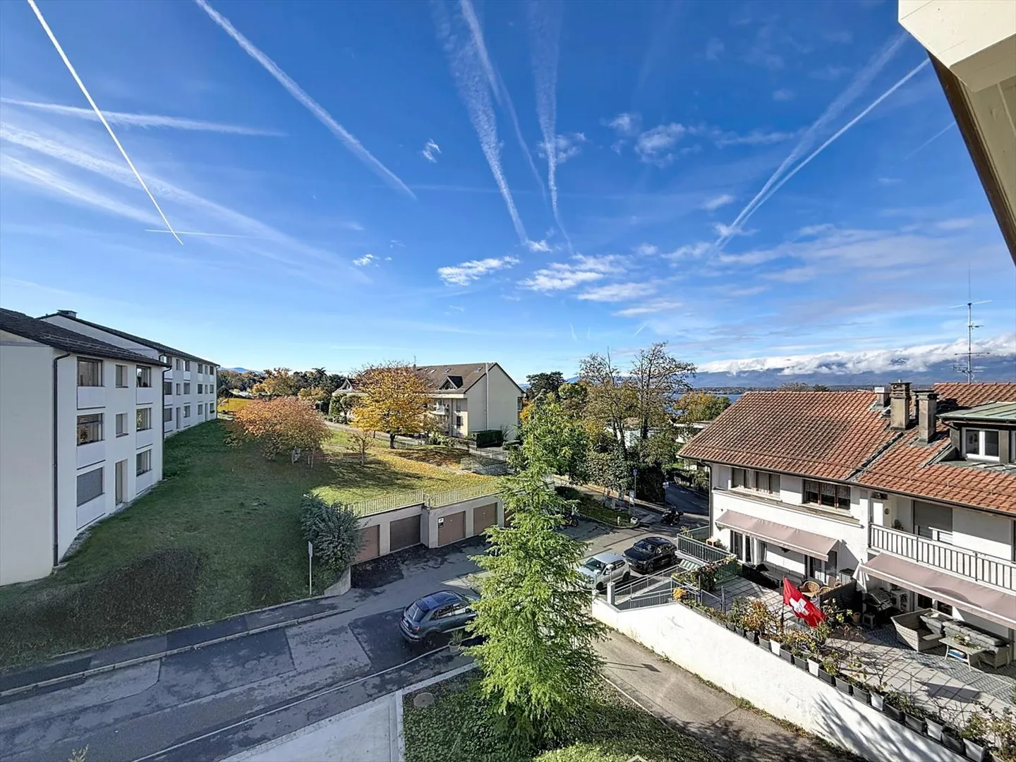 Ampio attico di 3 camere con vista lago - Foto 6 di 7