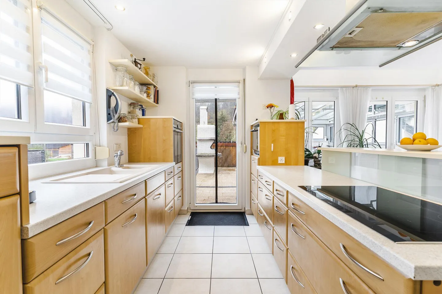 Stylish Living in Bargen: Single-Family House with Motorhome Garage - Photo 5 of 10