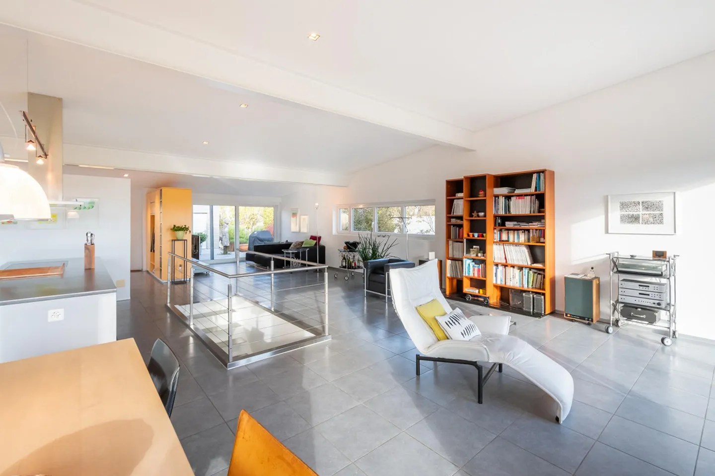 Stilvolles Einfamilienhaus mit wunderbarer Weitsicht - Foto 10 von 18