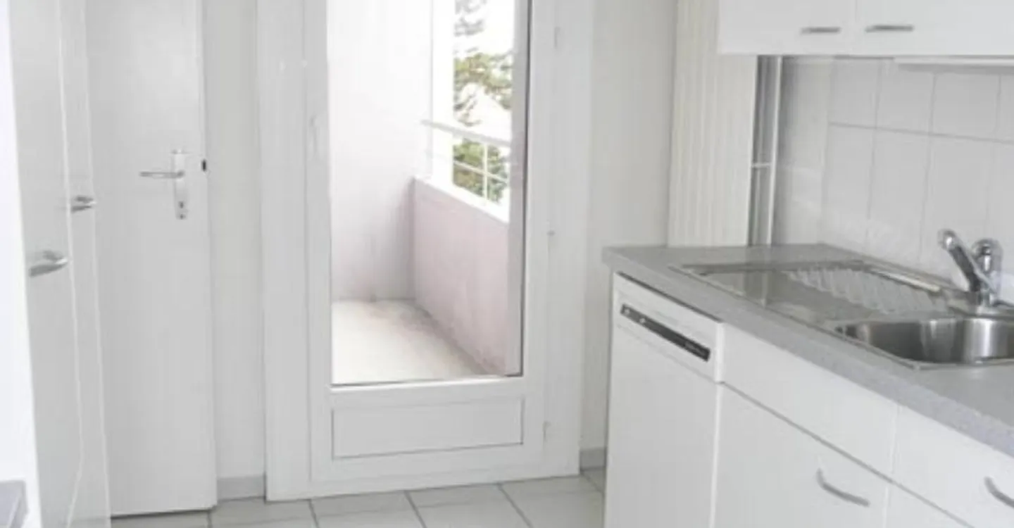 Spacious Family Apartment - Limited until the end of March 2027 - Photo 4 of 6