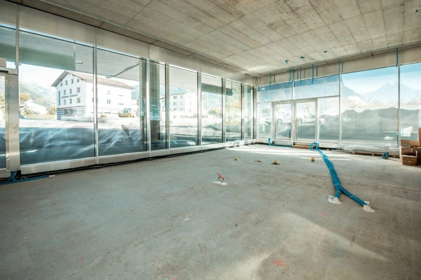 Gewerbefläche am Bahnhof Altdorf - Foto 3 von 6