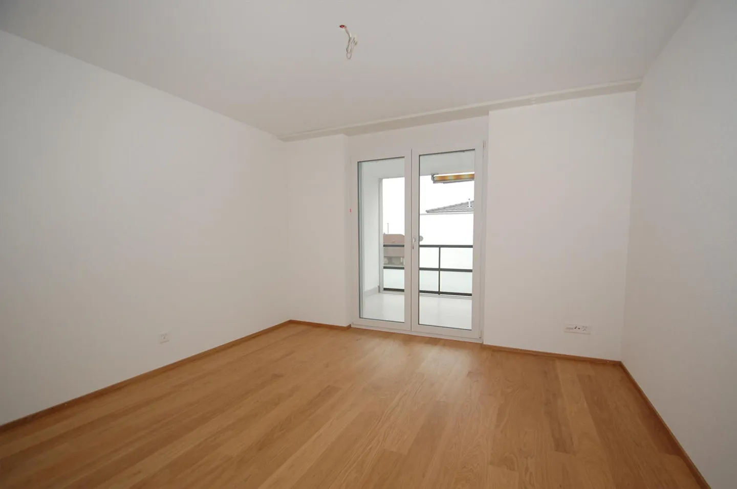 Superbe appartement spacieux au rez-de-chaussée avec d'excellentes connexions de transport... - Photo 3 sur 7