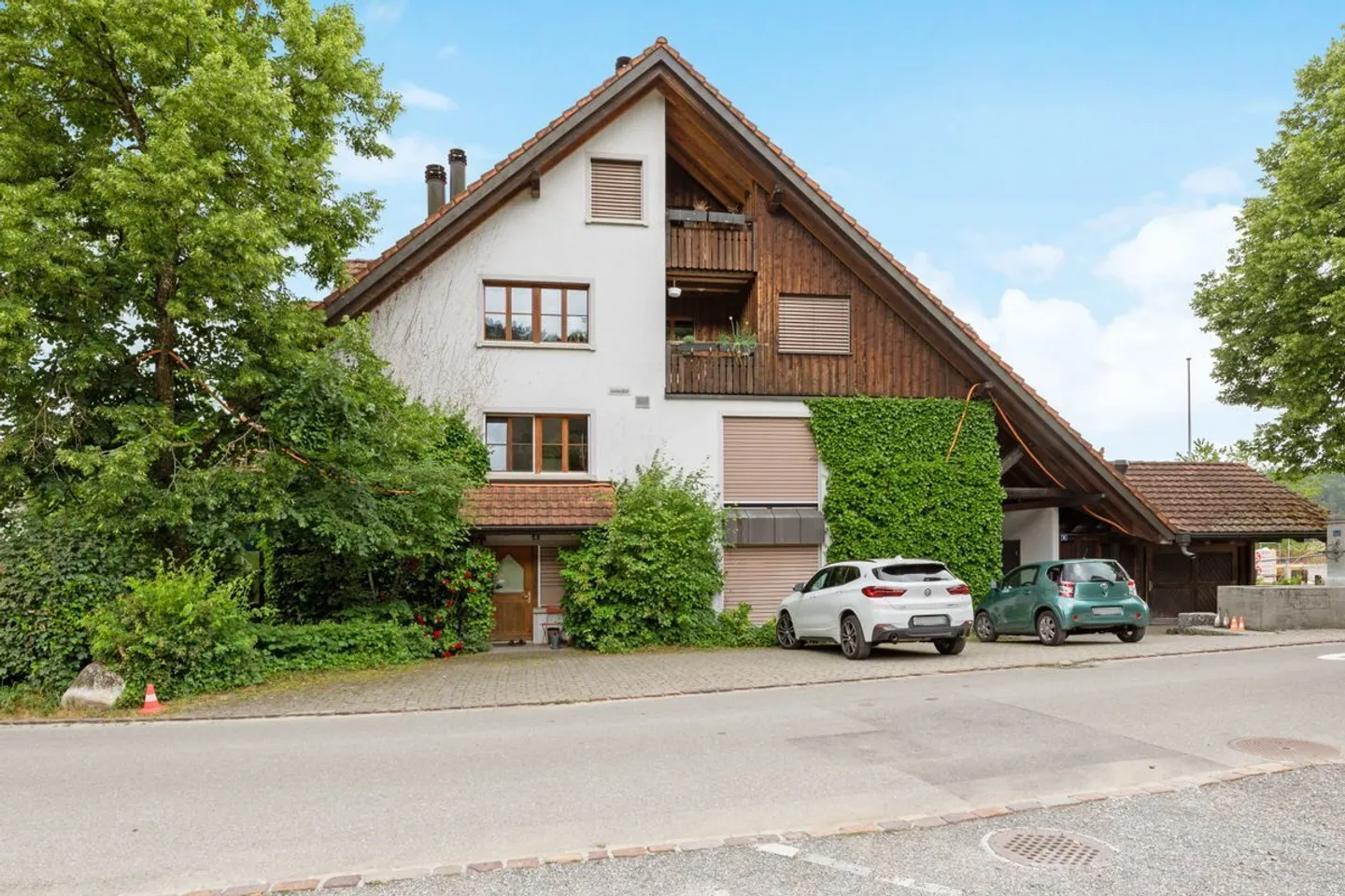 4.5 Room apartment - Photo 1 of 9