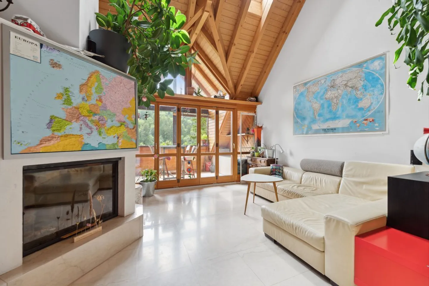 4.5 Room apartment - Photo 2 of 9