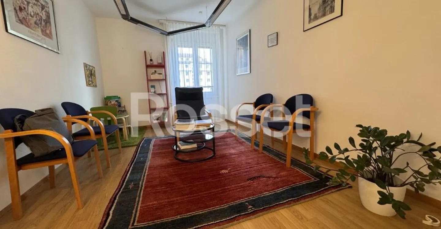 Spazio amministrativo o alloggio di 114m2 - Foto 2 di 5