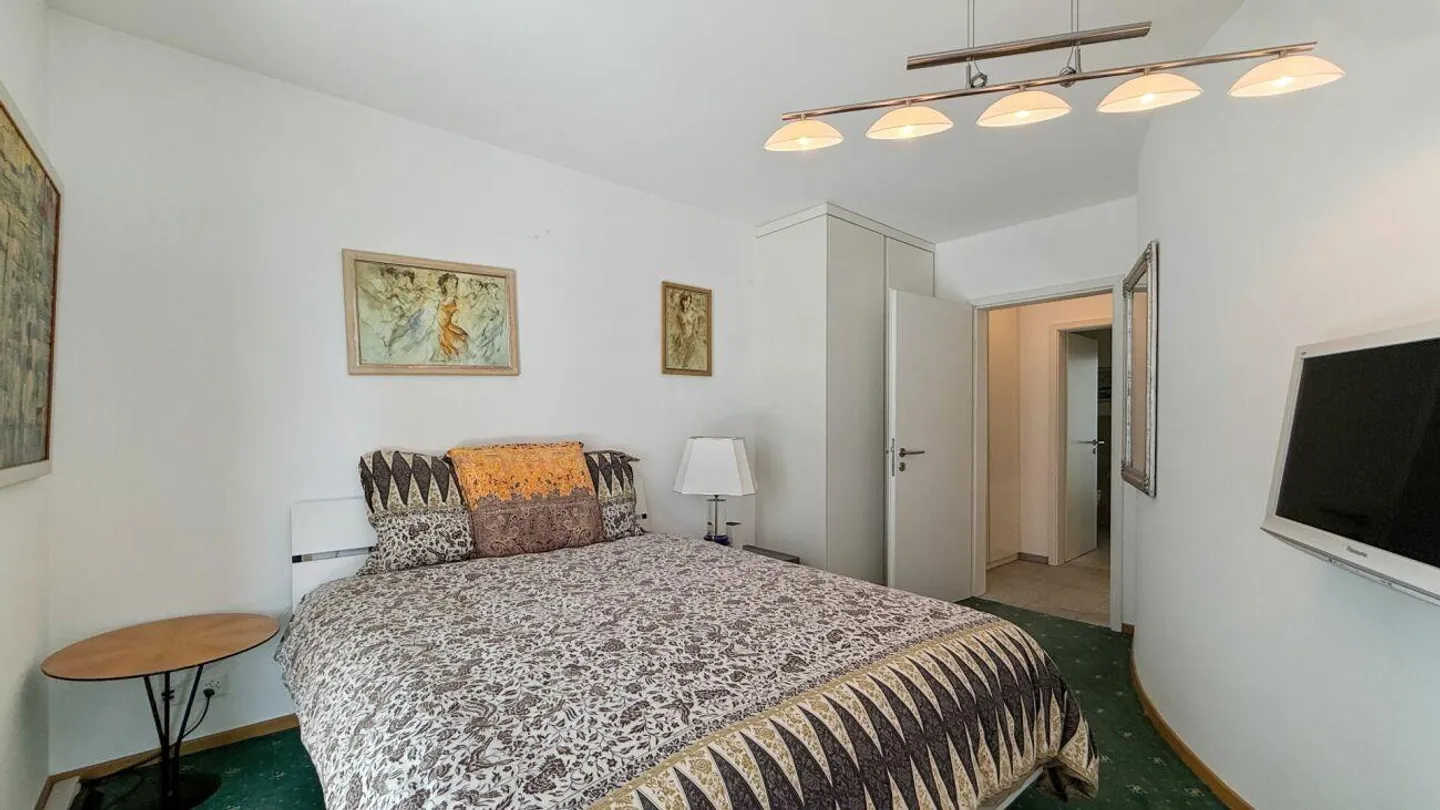 Brissago - Moderne Villa mit Innenpool - Foto 9 di 17