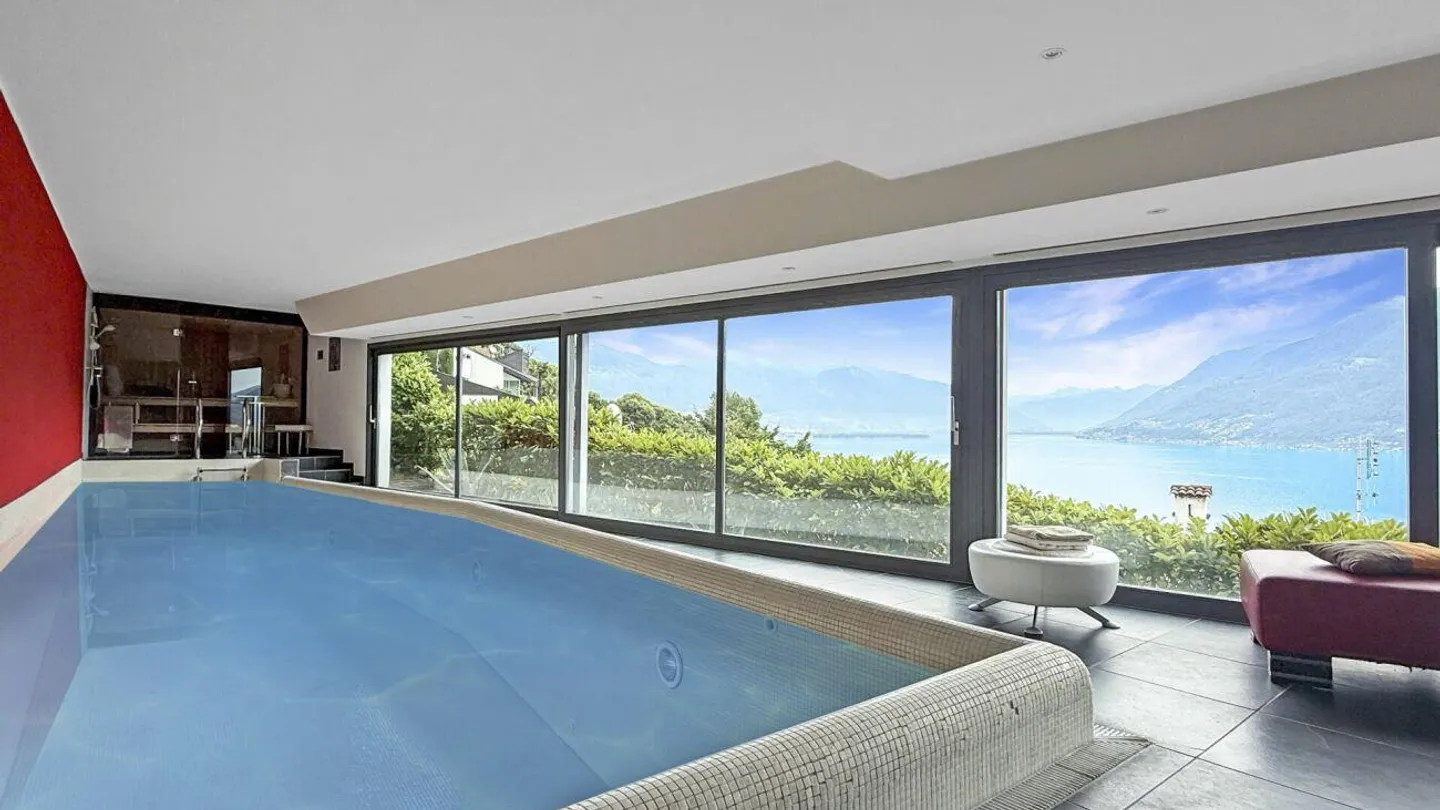 Brissago - Moderne Villa mit Innenpool - Foto 14 di 17