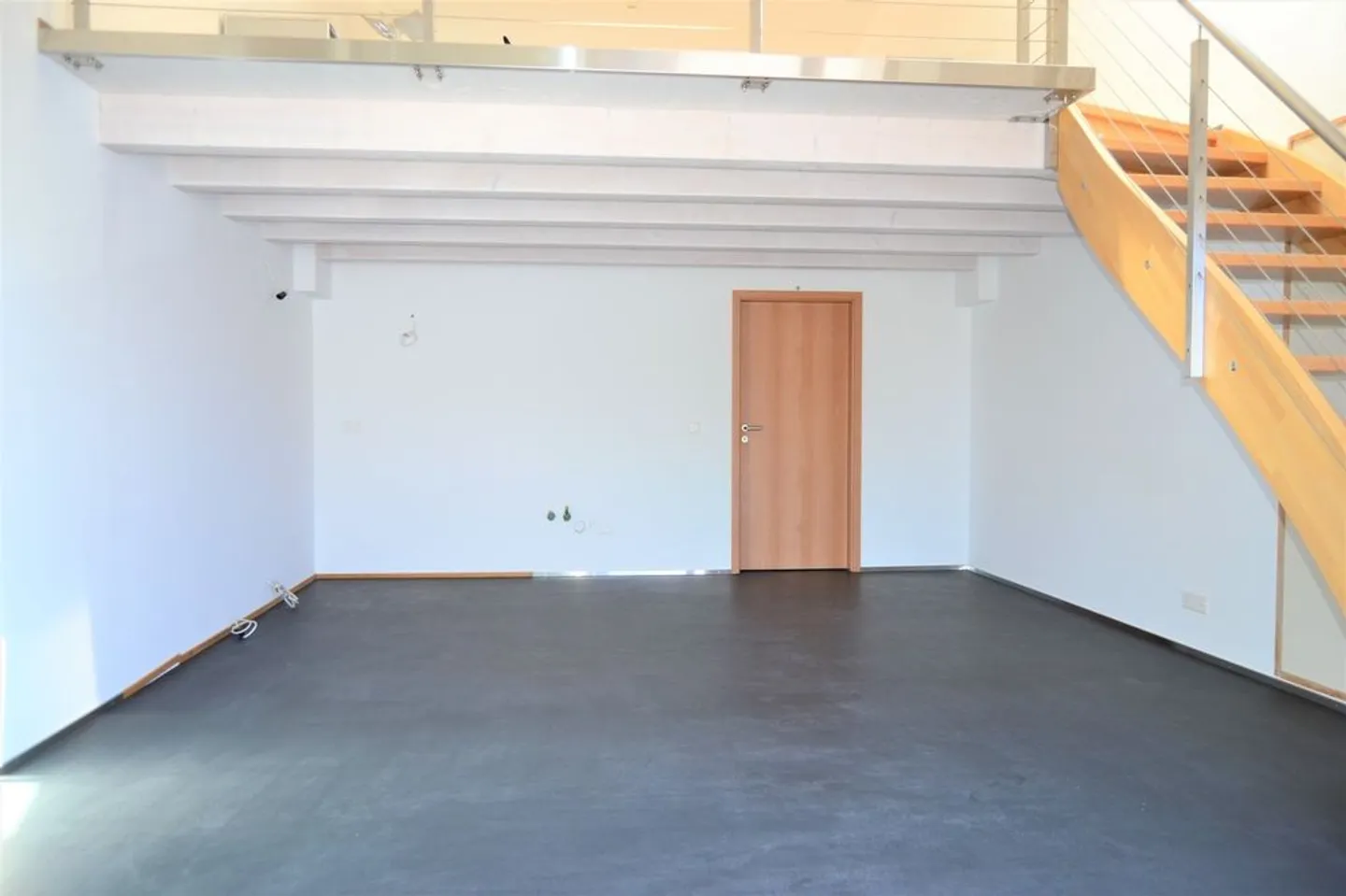Letztes von vier Studios / Büros zu vermieten!! - Foto 4 di 13