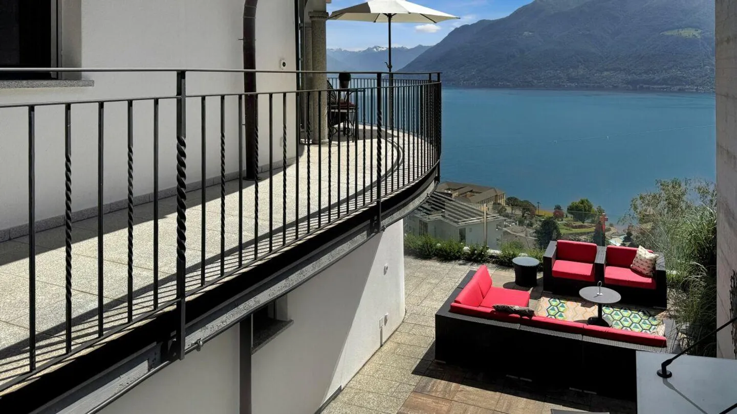 Brissago - Moderne Villa mit Innenpool - Foto 16 di 17