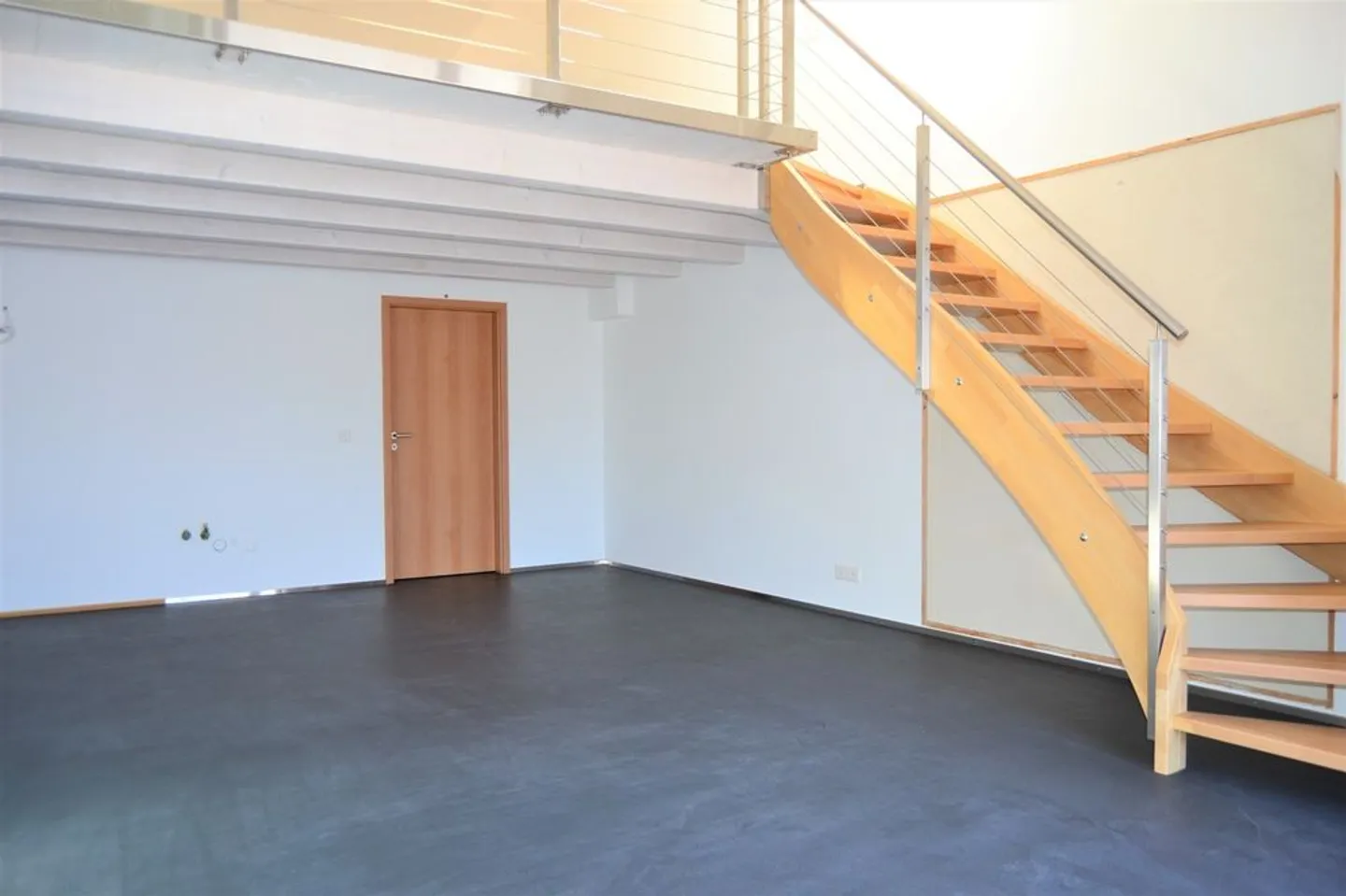 Letztes von vier Studios / Büros zu vermieten!! - Foto 5 di 13