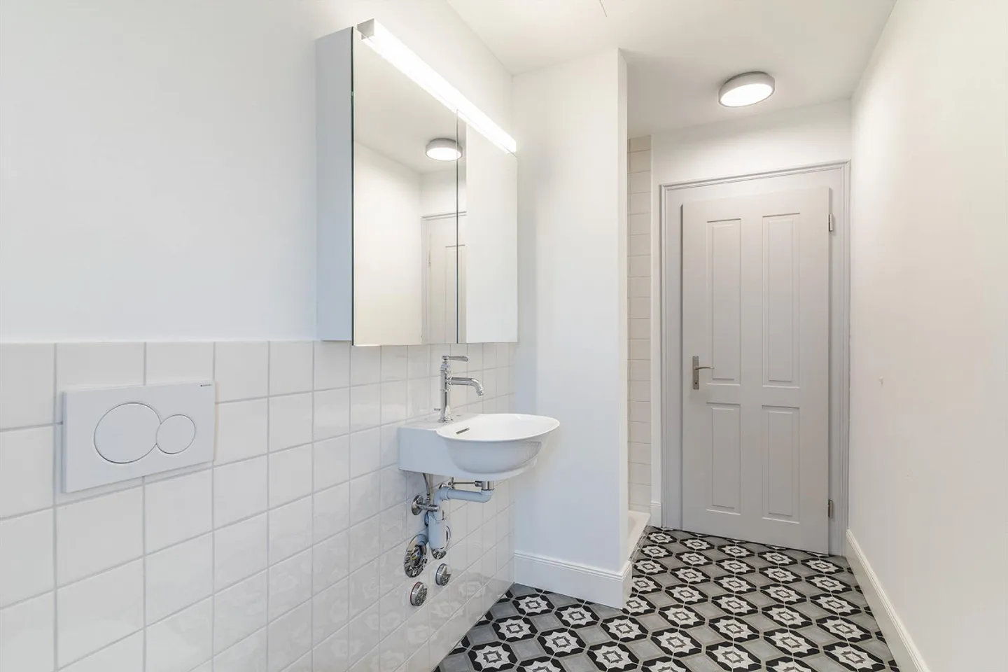 Charmante appartement de 4,5 pièces avec jardin privé - Photo 6 sur 9