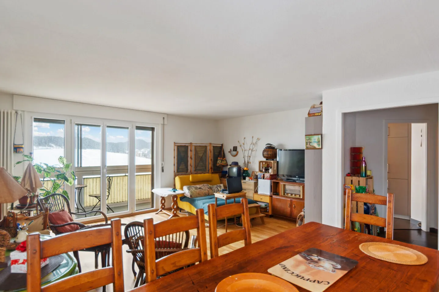 Herzschlag in Locle: Raum, Licht und Panoramablick - Foto 7 von 11