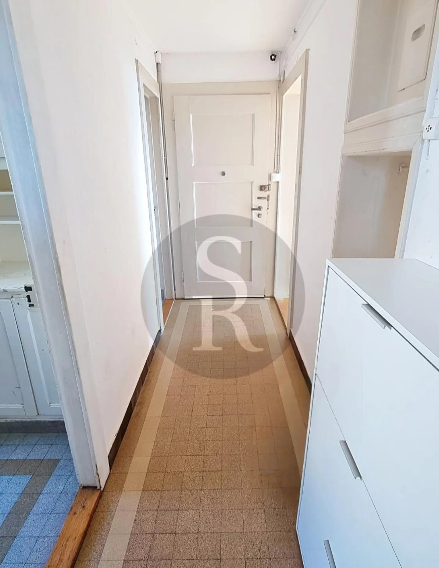 Charmant Appartement 2 Pièces - Photo 2 sur 7