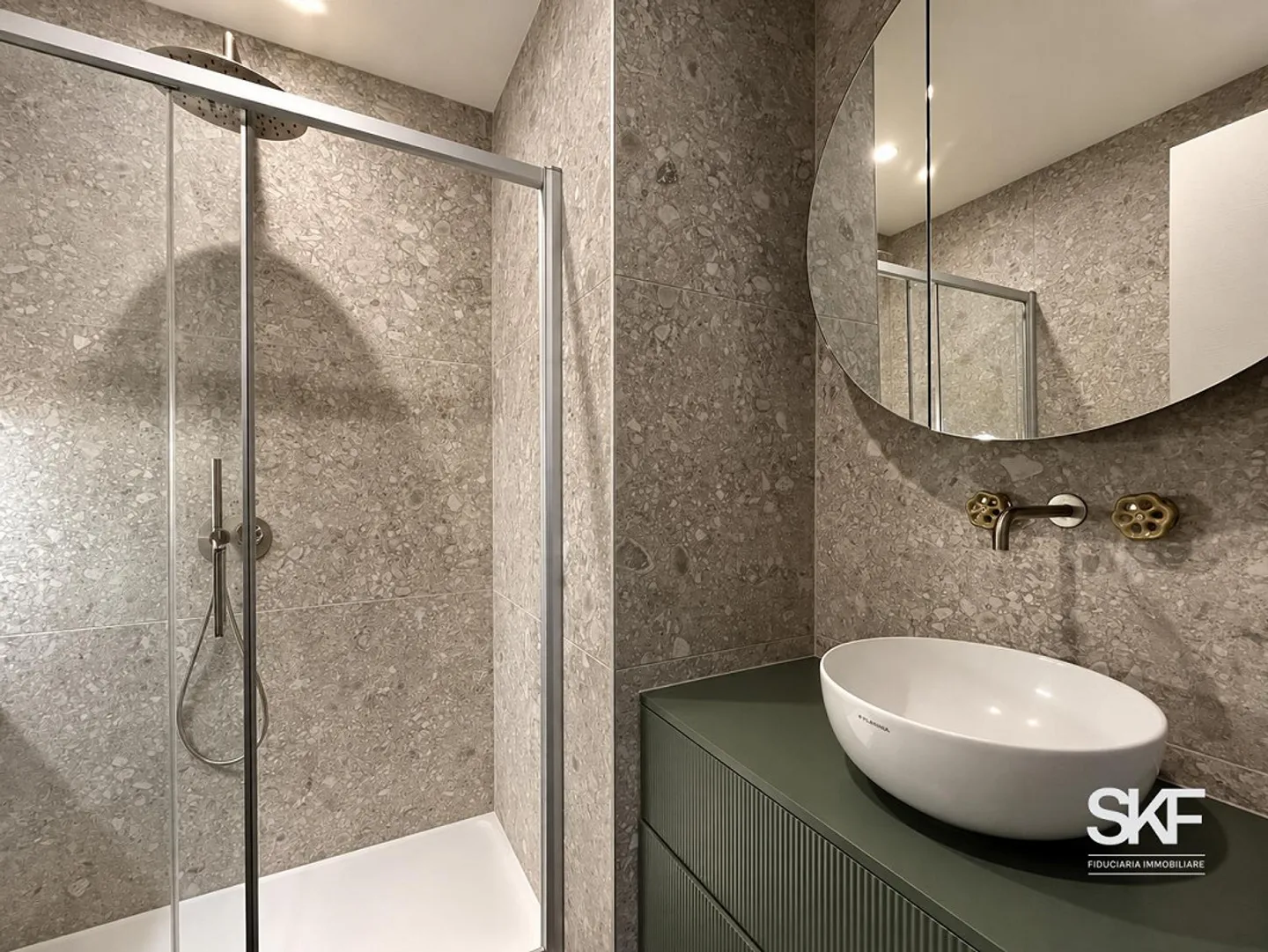 BELLINZONA - SPLENDID AND MODERN TWO-FAMILY PROPERTY - Photo 14 of 20