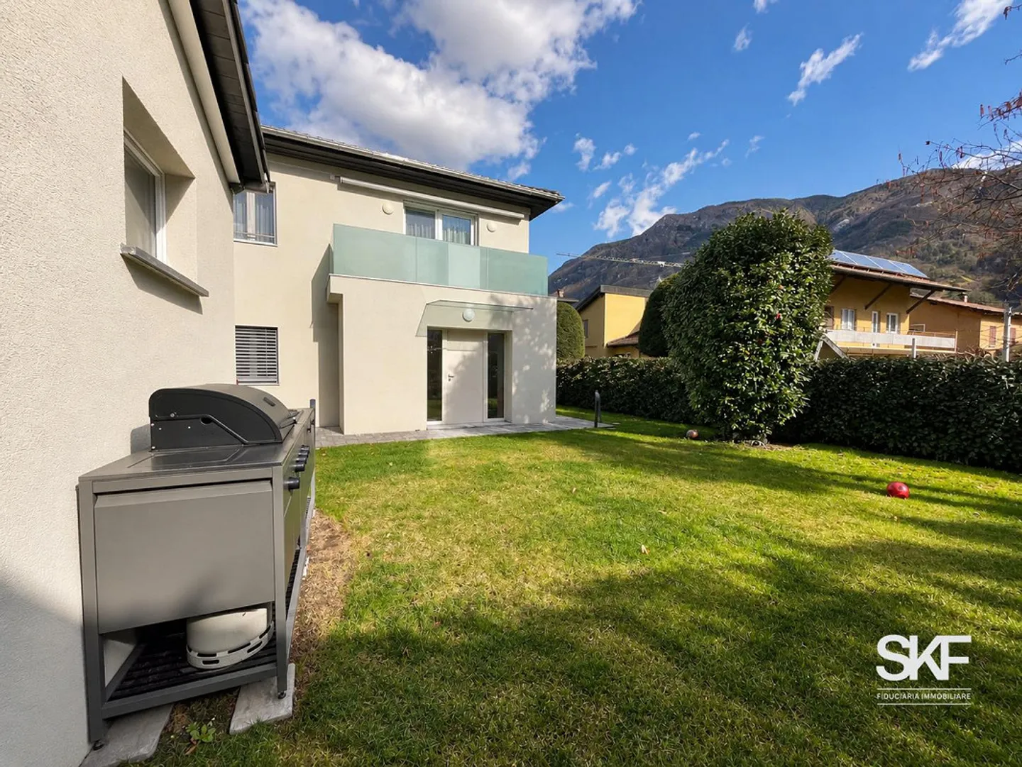 BELLINZONA - SPLENDID AND MODERN TWO-FAMILY PROPERTY - Photo 19 of 20