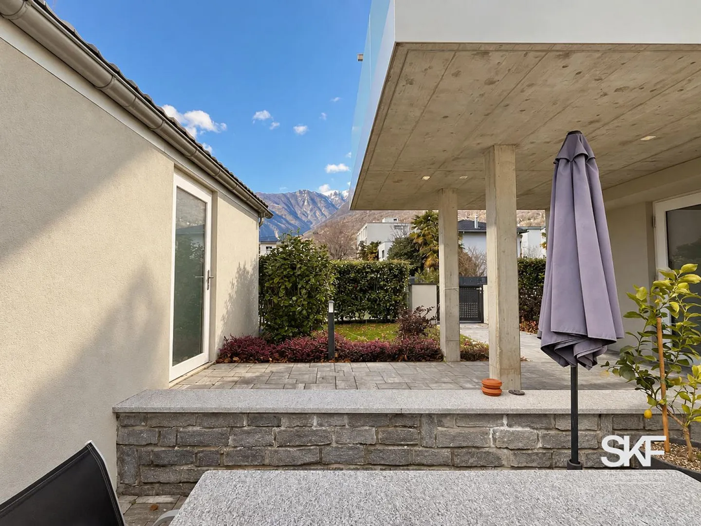 BELLINZONA - SPLENDID AND MODERN TWO-FAMILY PROPERTY - Photo 17 of 20
