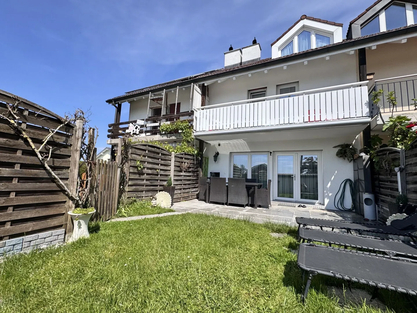 Vivere con comfort: 6 camere, idillio del giardino e terrazza soleggiata - Foto 18 di 18