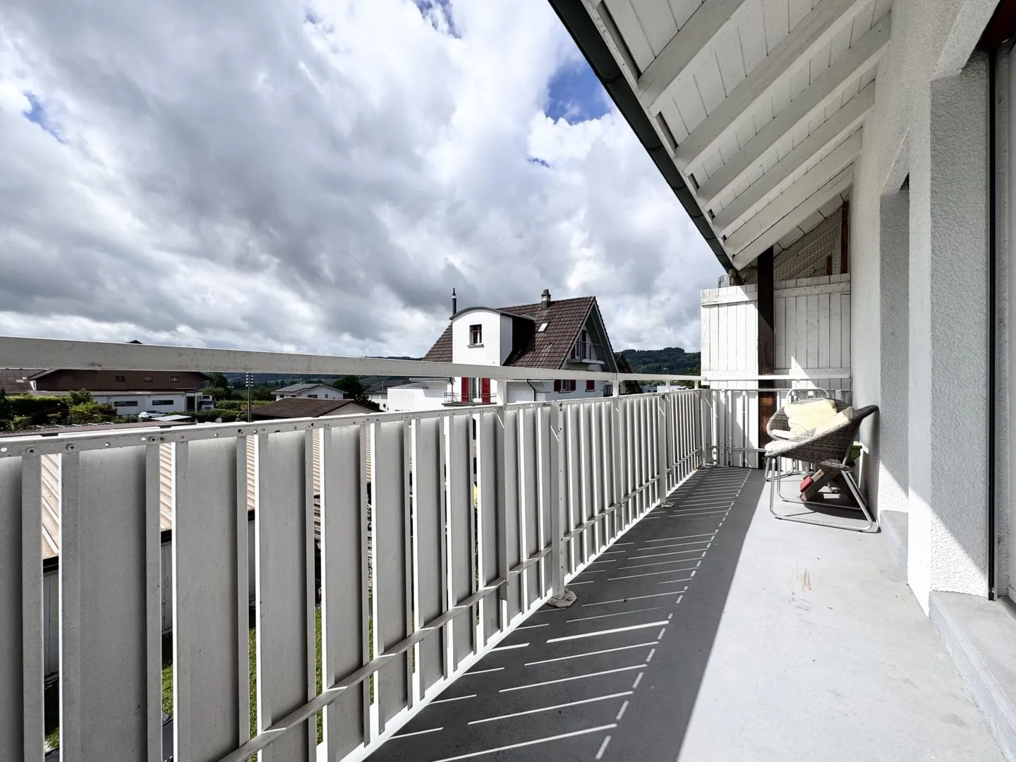 Vivere con comfort: 6 camere, idillio del giardino e terrazza soleggiata - Foto 11 di 18