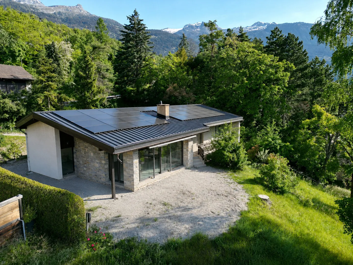 Charmante villa avec appartement - Photo 1 sur 18
