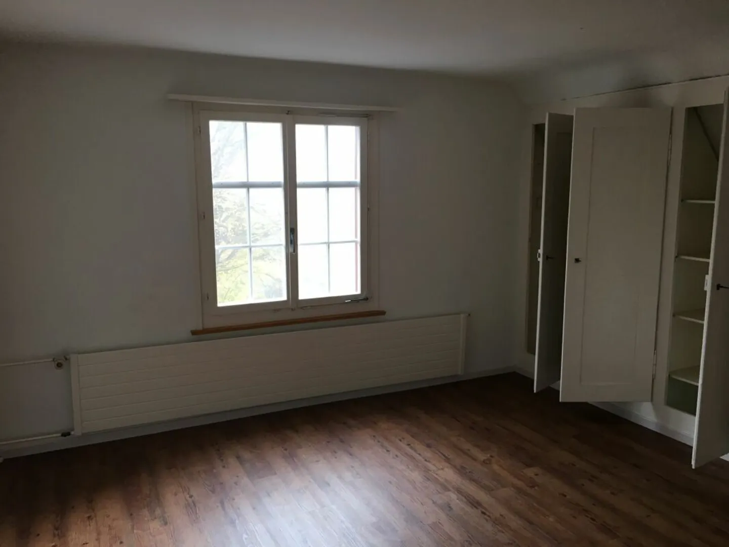 4.5 Zimmer - Dachwohnung im Dachgeschoss - Foto 6 di 13