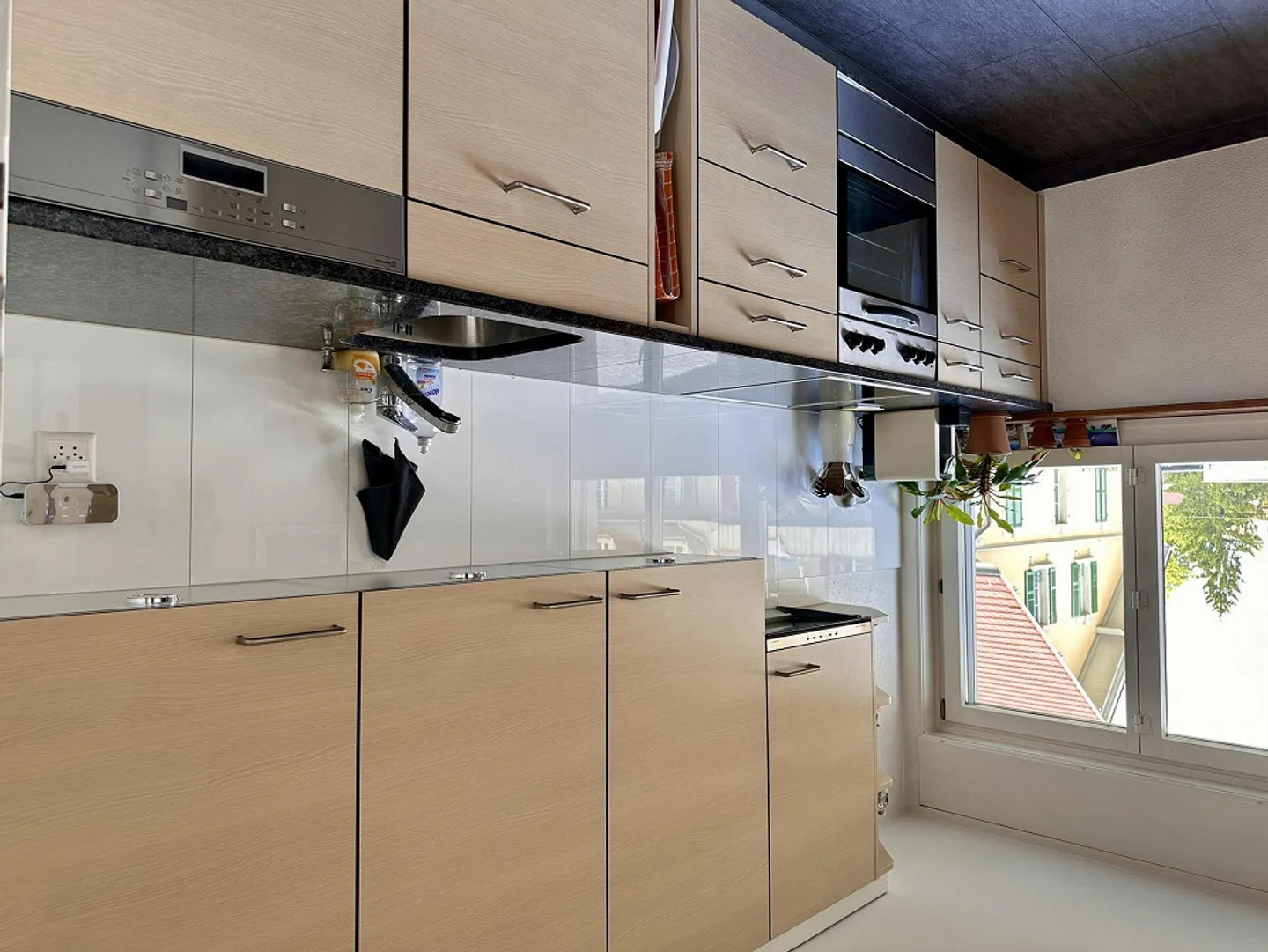 Gently renovated and close to the city – Your new home in Bern - Photo 2 of 17