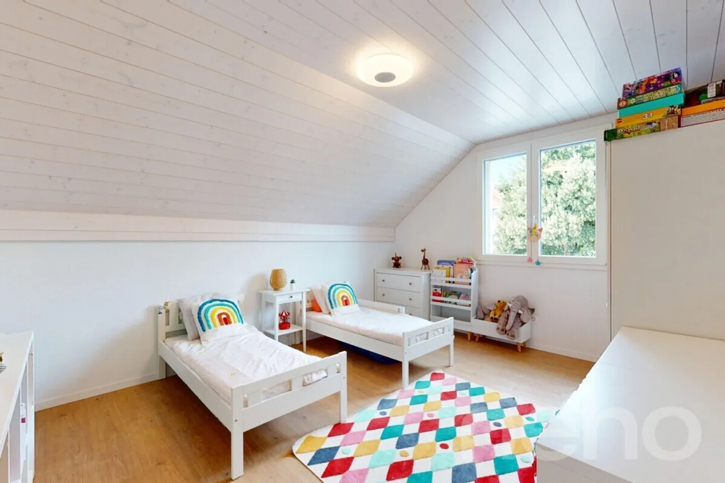 VILLA CONTEMPORANEA CON FINITURE CURATE IN UN CONTESTO FAMILIARE - Foto 6 di 9