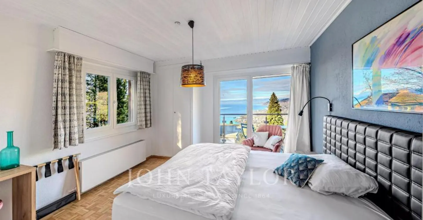 Charming Semi-Detached Villa - Photo 9 of 12