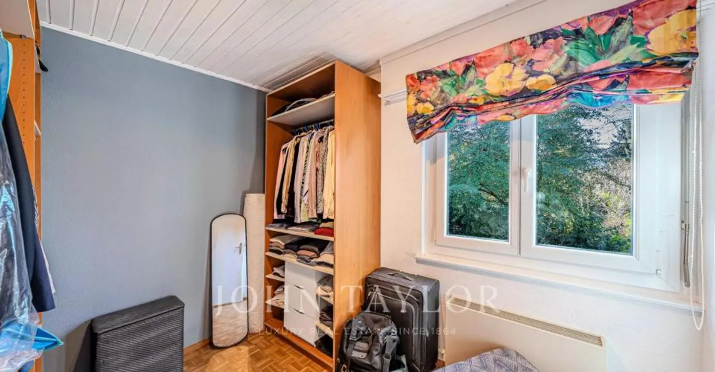 Charming Semi-Detached Villa - Photo 11 of 12