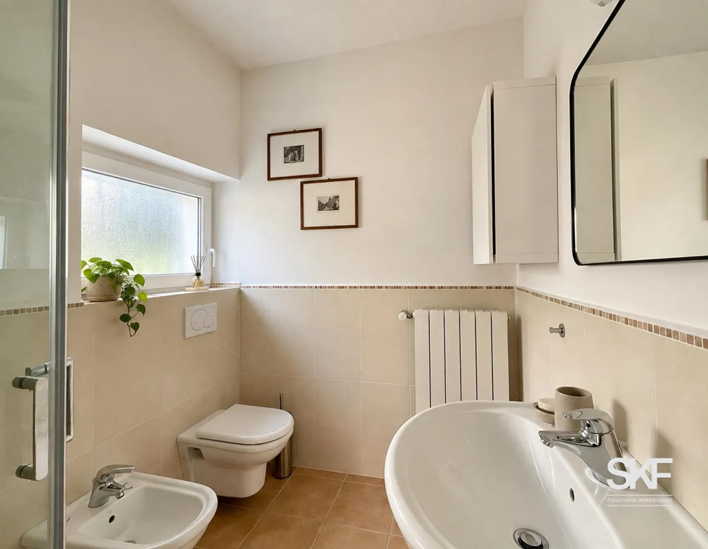 À VENDRE - PROPRIÉTÉ INDÉPENDANTE À DEUX PAS DU CENTRE - Photo 3 sur 21