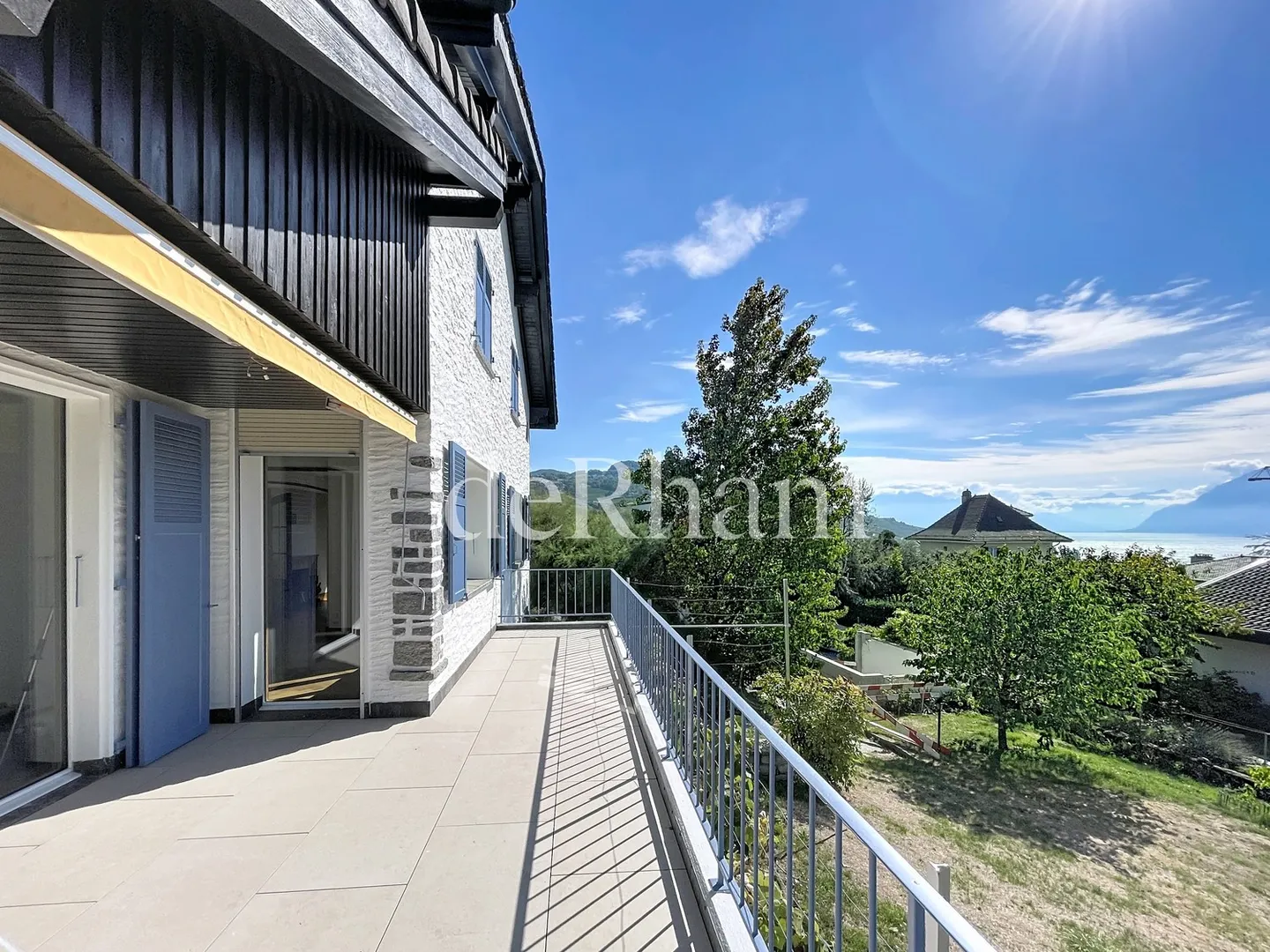 Charming Villa with Lake View - Photo 11 of 13