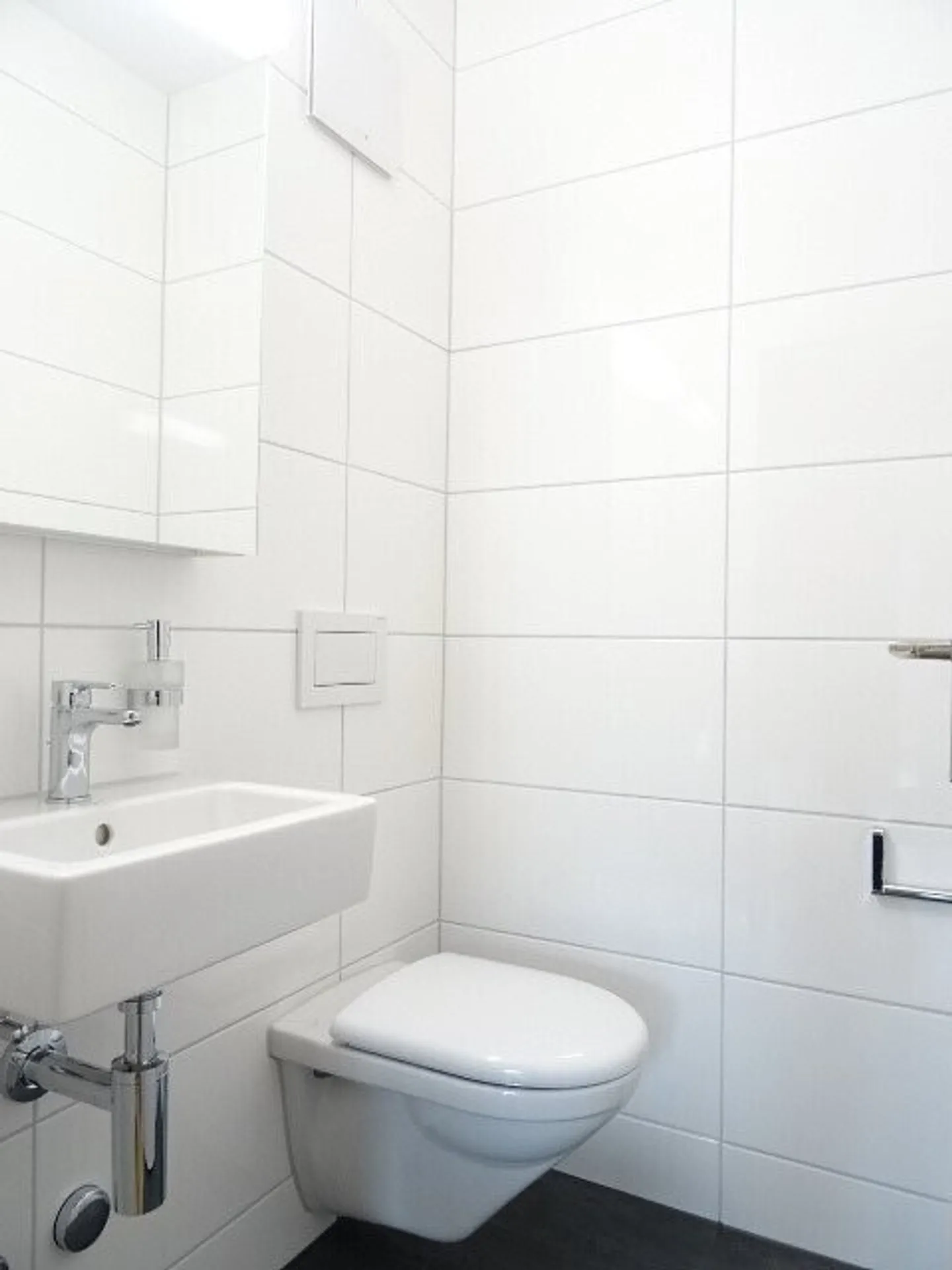 Modernes 3.5-Zimmer-Apartment mit Garten - Foto 4 von 10