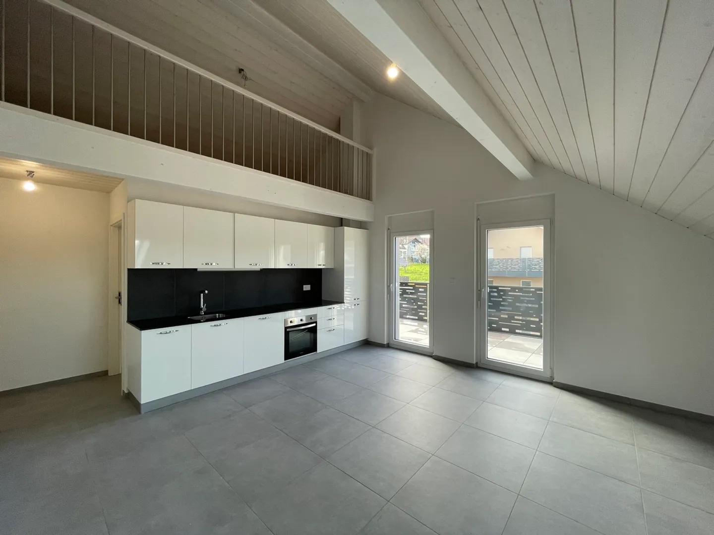 Helles neues 3,5-Zimmer-Apartment mit Balkon und Mezzanin - Foto 2 von 9